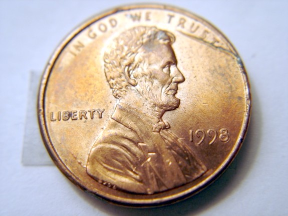 1998-Wide-AM-Lincoln-Memorial-Cent-And-Its-Gouged-On-The-Obverse!